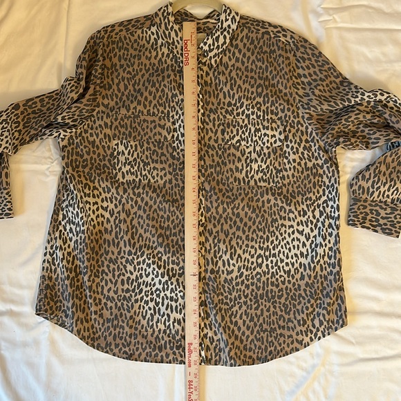 Chicos Chetah Animal Print Long Sleeved Buttondown Blouse Size 3 (XL) - Picture 4 of 6